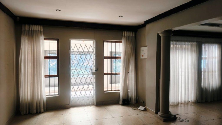 4 Bedroom Property for Sale in Amandasig Gauteng
