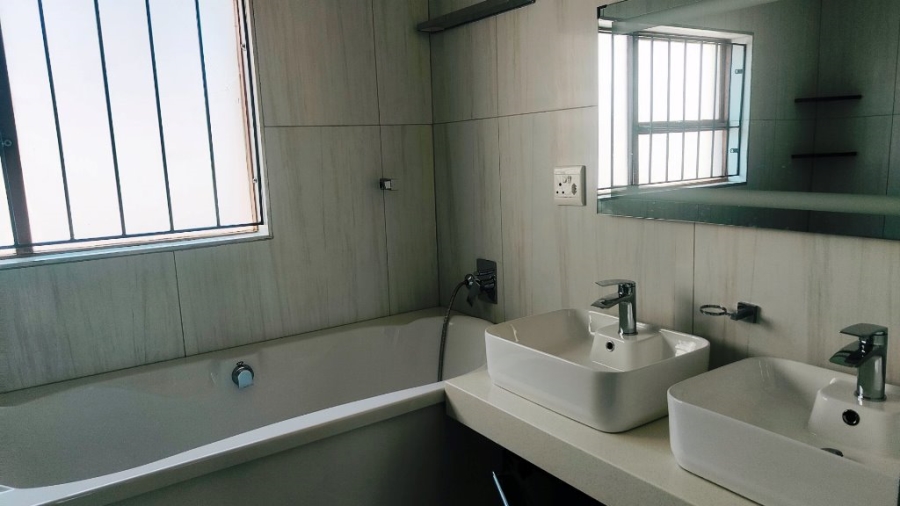 4 Bedroom Property for Sale in Amandasig Gauteng