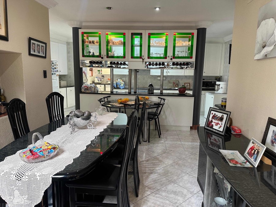 4 Bedroom Property for Sale in Marais Steyn Park Gauteng