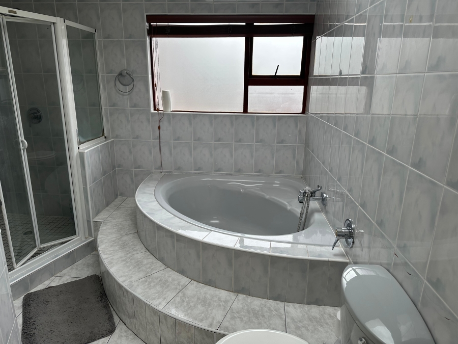 4 Bedroom Property for Sale in Marais Steyn Park Gauteng