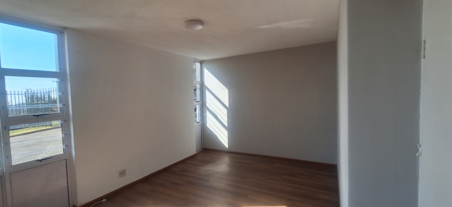 2 Bedroom Property for Sale in Honeyhills Gauteng
