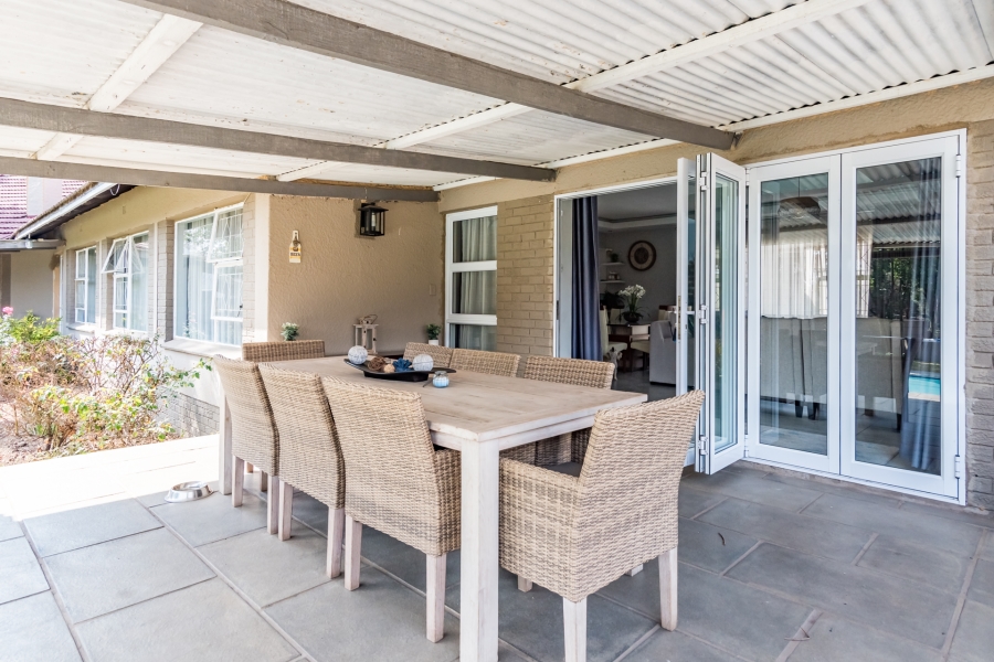 4 Bedroom Property for Sale in Buccleuch Gauteng