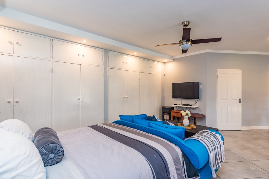 4 Bedroom Property for Sale in Buccleuch Gauteng