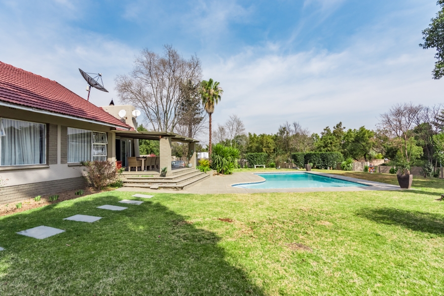 4 Bedroom Property for Sale in Buccleuch Gauteng
