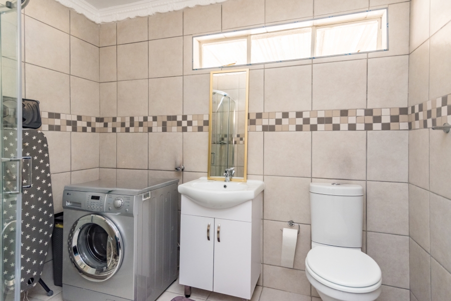4 Bedroom Property for Sale in Buccleuch Gauteng