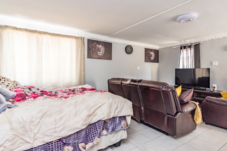4 Bedroom Property for Sale in Buccleuch Gauteng