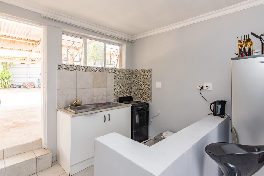 4 Bedroom Property for Sale in Buccleuch Gauteng