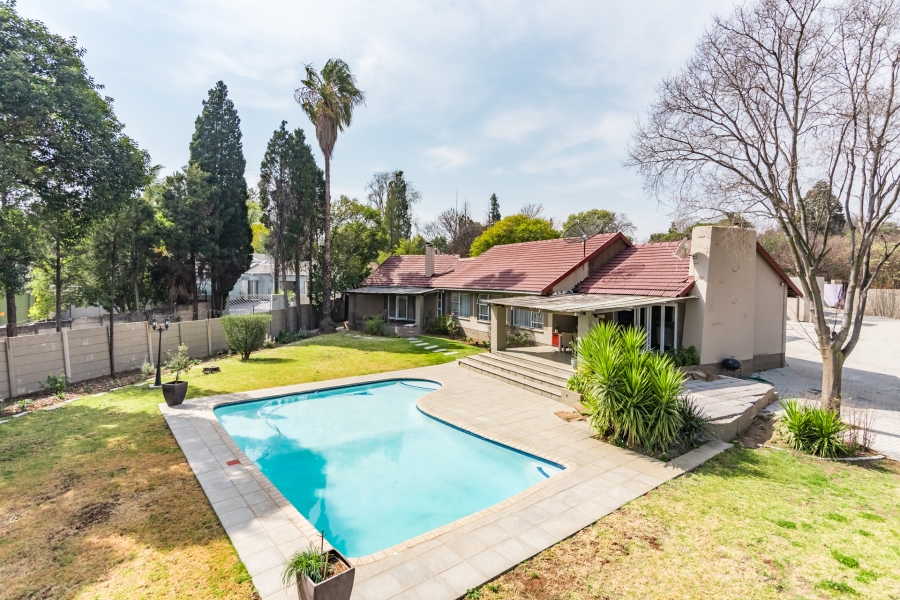 4 Bedroom Property for Sale in Buccleuch Gauteng