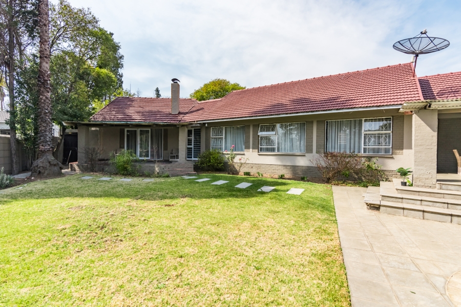 4 Bedroom Property for Sale in Buccleuch Gauteng
