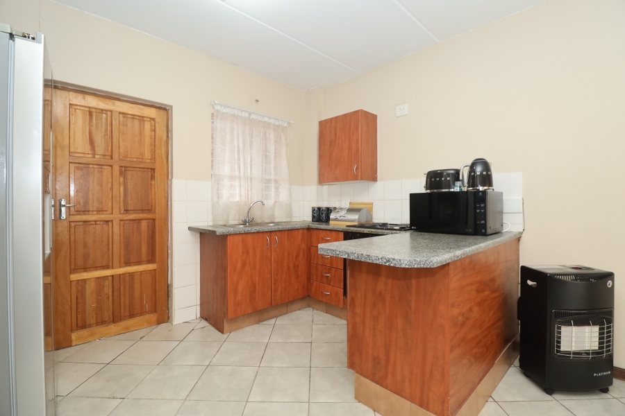 2 Bedroom Property for Sale in Honeypark Gauteng