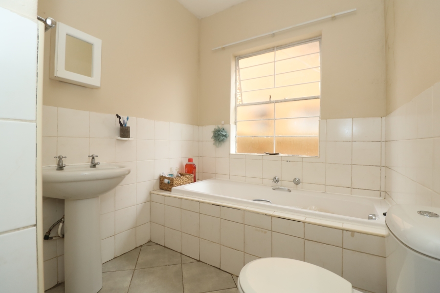 2 Bedroom Property for Sale in Honeypark Gauteng