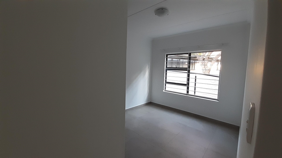 To Let 2 Bedroom Property for Rent in Bryanston Gauteng