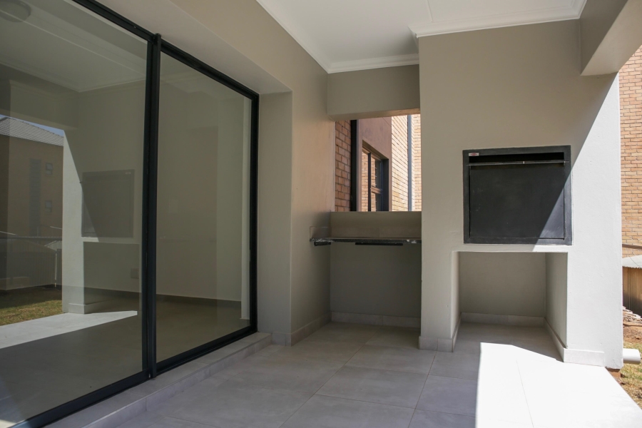 To Let 2 Bedroom Property for Rent in Bryanston Gauteng