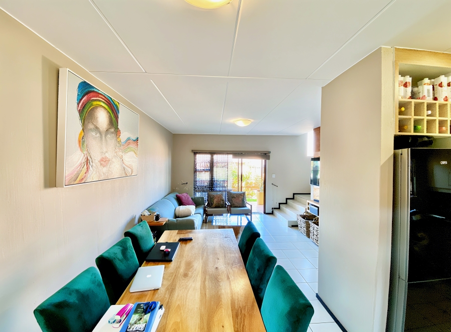 2 Bedroom Property for Sale in Wilgeheuwel Gauteng