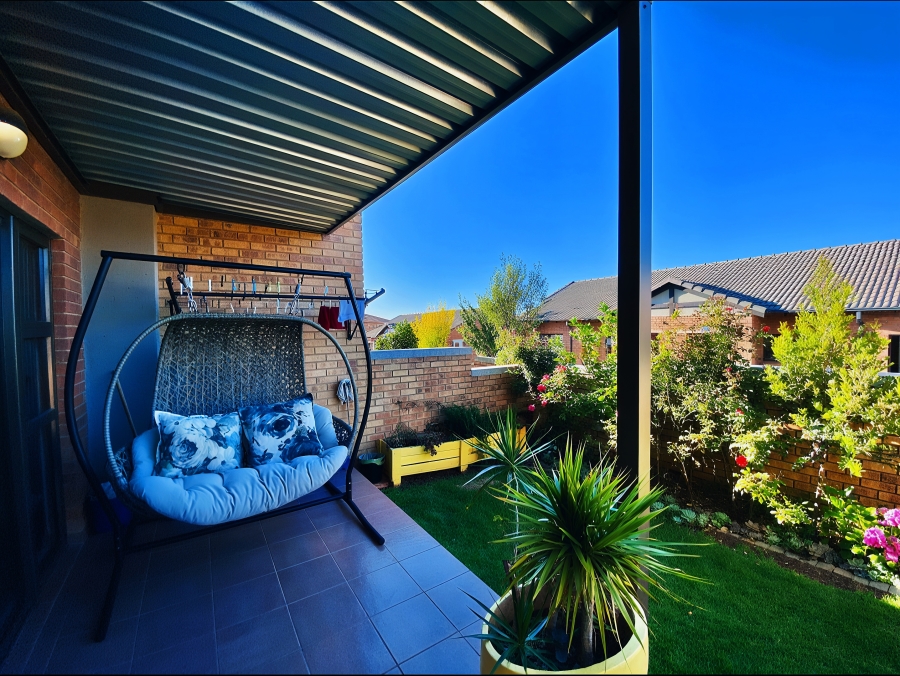 2 Bedroom Property for Sale in Wilgeheuwel Gauteng