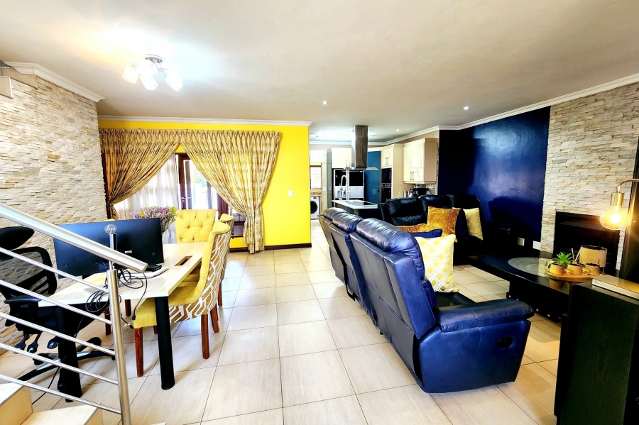 5 Bedroom Property for Sale in Celtisdal Gauteng