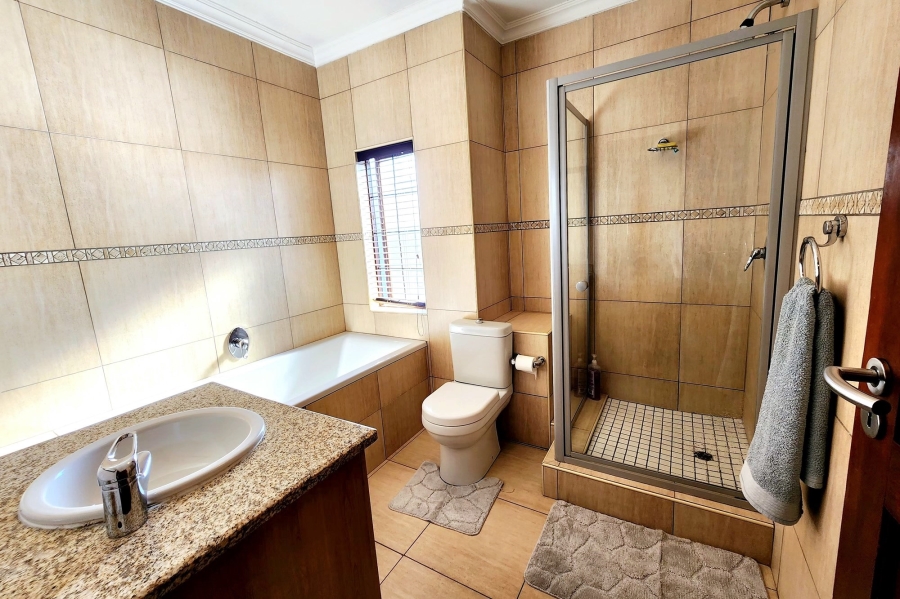 5 Bedroom Property for Sale in Celtisdal Gauteng