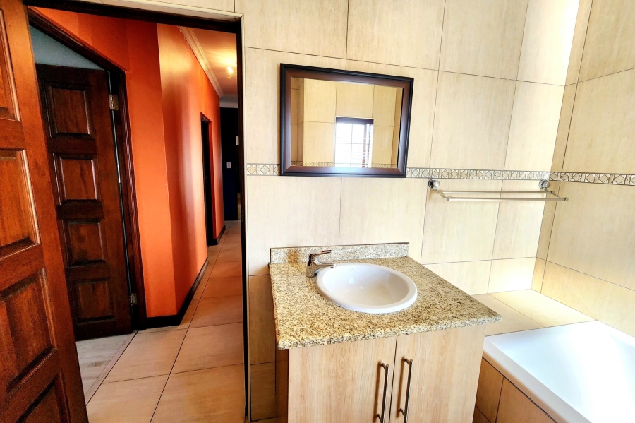 5 Bedroom Property for Sale in Celtisdal Gauteng