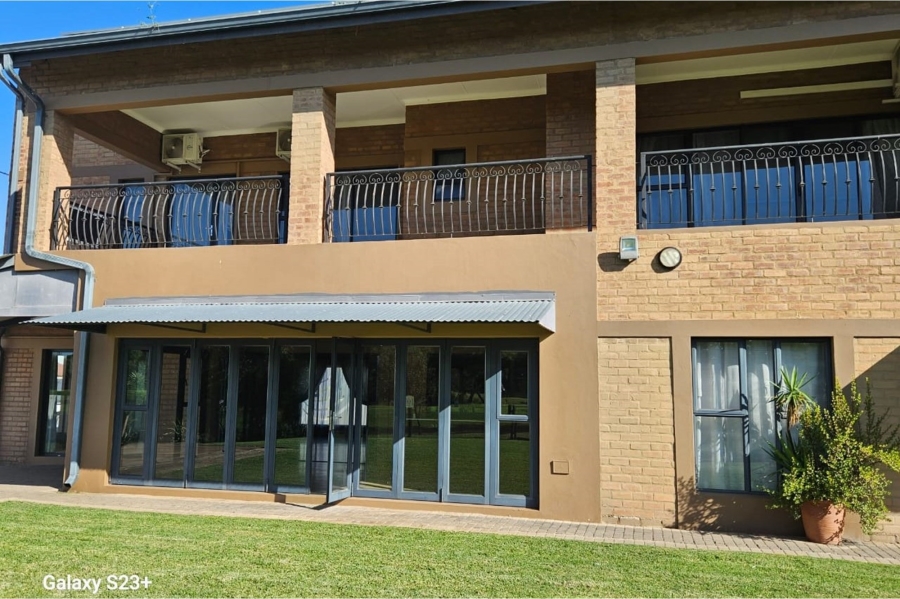 5 Bedroom Property for Sale in Theresa Park Gauteng