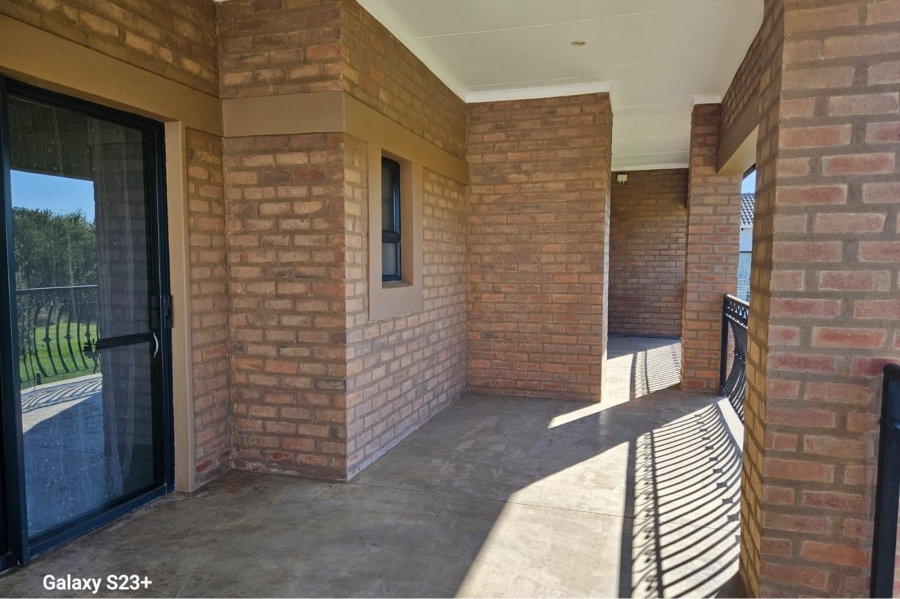 5 Bedroom Property for Sale in Theresa Park Gauteng
