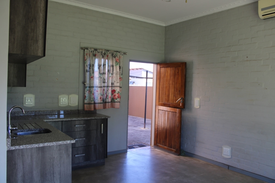 5 Bedroom Property for Sale in Theresa Park Gauteng