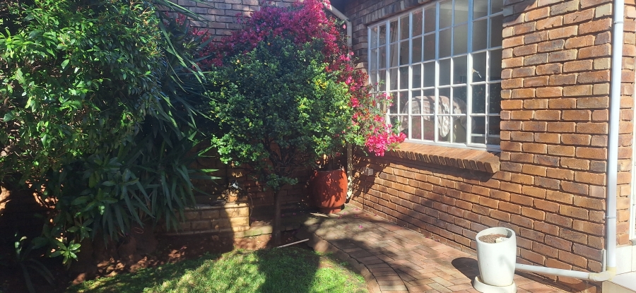 3 Bedroom Property for Sale in Noordheuwel Gauteng
