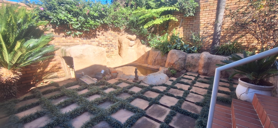 3 Bedroom Property for Sale in Noordheuwel Gauteng