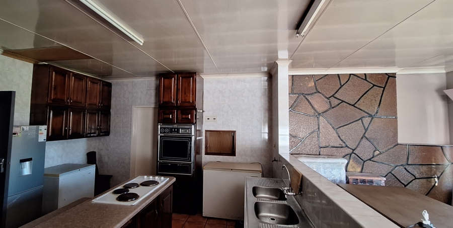 5 Bedroom Property for Sale in Mullerstuine Gauteng