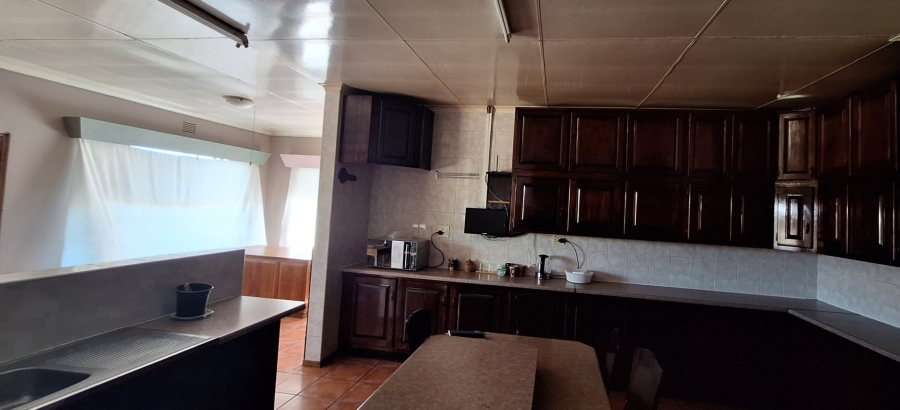 5 Bedroom Property for Sale in Mullerstuine Gauteng