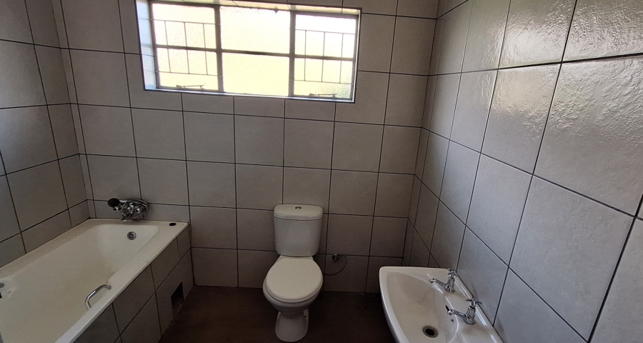 5 Bedroom Property for Sale in Mullerstuine Gauteng