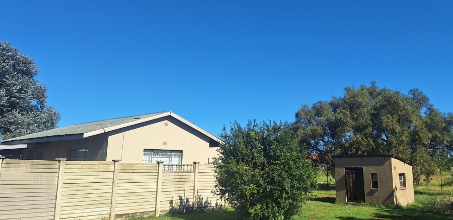 5 Bedroom Property for Sale in Mullerstuine Gauteng