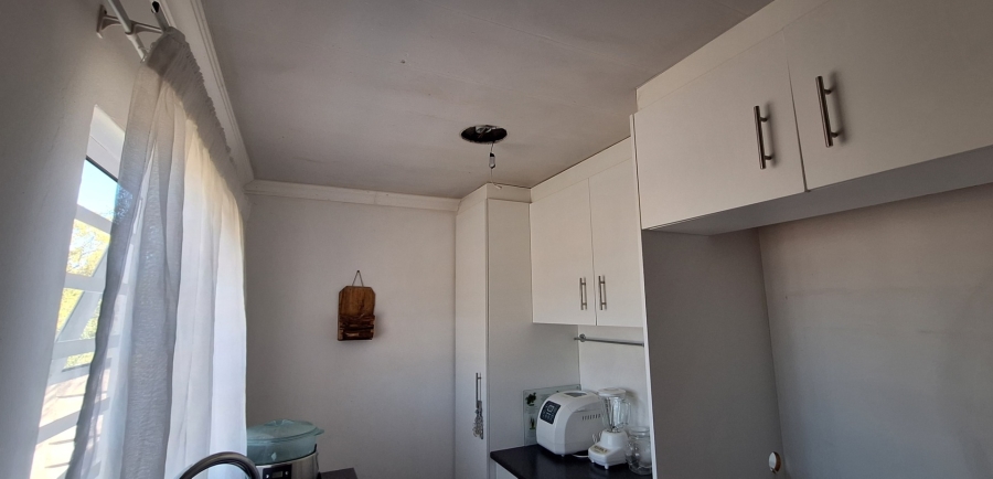 5 Bedroom Property for Sale in Mullerstuine Gauteng