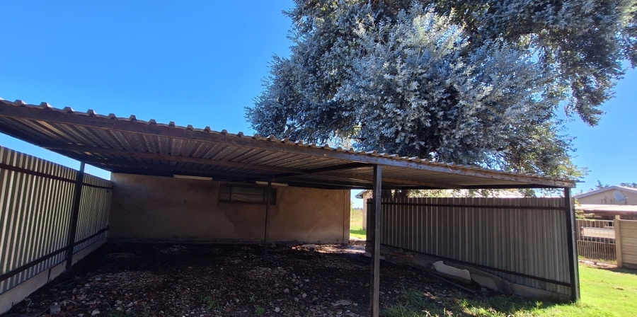 5 Bedroom Property for Sale in Mullerstuine Gauteng