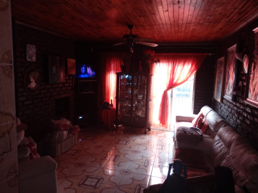 5 Bedroom Property for Sale in Birch Acres Gauteng