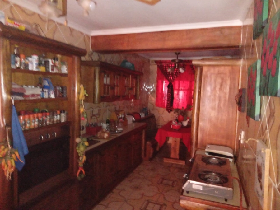 5 Bedroom Property for Sale in Birch Acres Gauteng