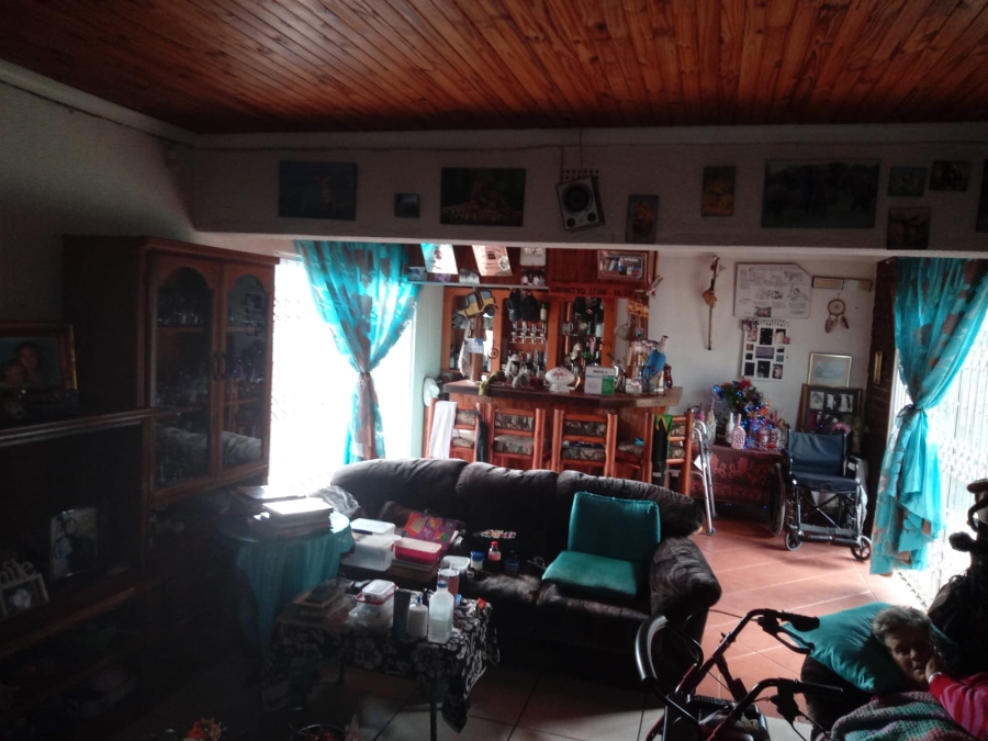 5 Bedroom Property for Sale in Birch Acres Gauteng