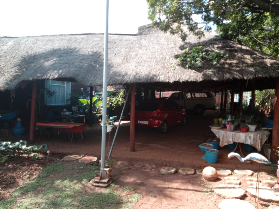 5 Bedroom Property for Sale in Birch Acres Gauteng