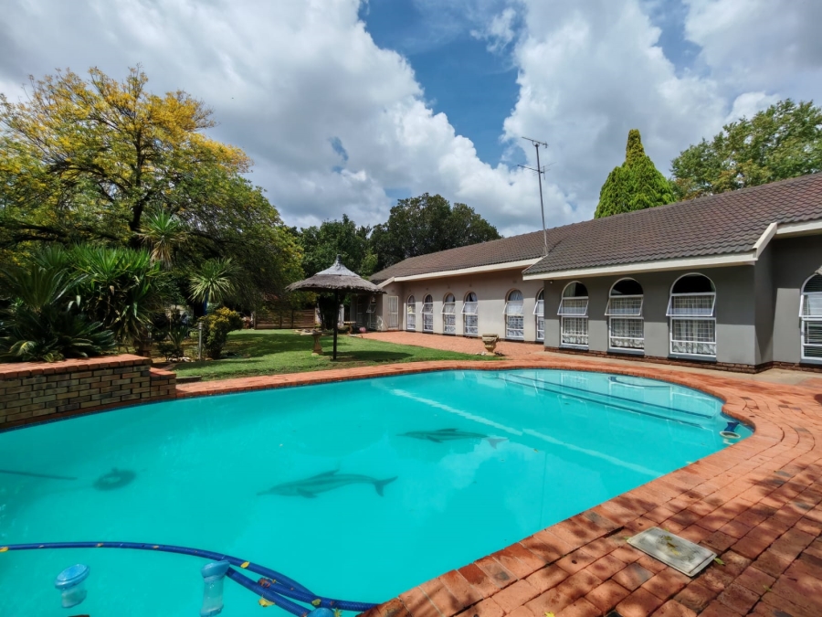 4 Bedroom Property for Sale in Three Rivers East Gauteng