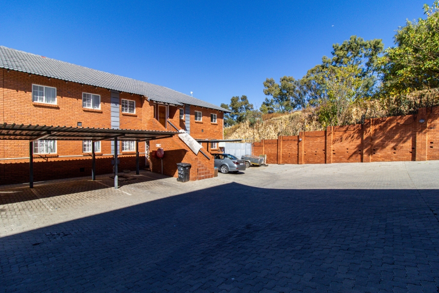 1 Bedroom Property for Sale in Forest Hill Gauteng