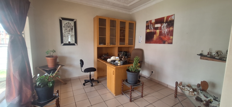 5 Bedroom Property for Sale in Krugersdorp West Gauteng