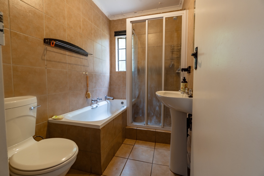 2 Bedroom Property for Sale in Willowbrook Gauteng