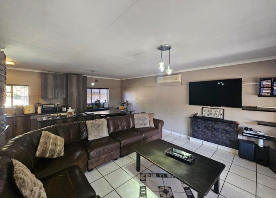 3 Bedroom Property for Sale in Vanderbijlpark SW 5 Gauteng