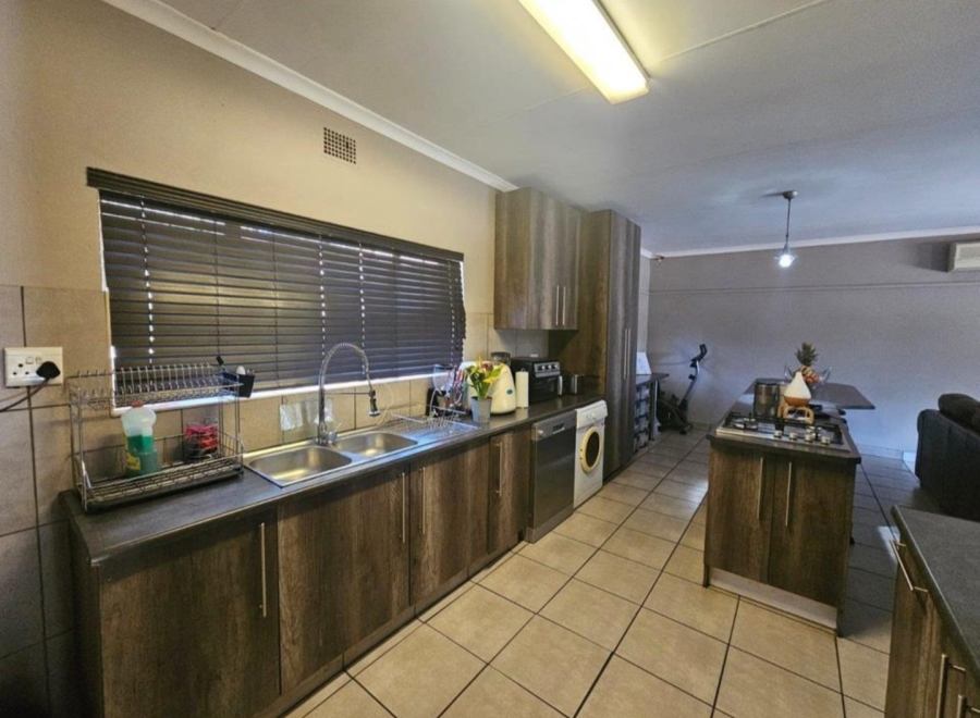 3 Bedroom Property for Sale in Vanderbijlpark SW 5 Gauteng
