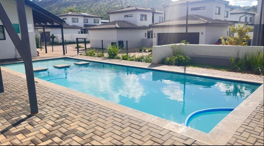 To Let 3 Bedroom Property for Rent in Little Falls Gauteng