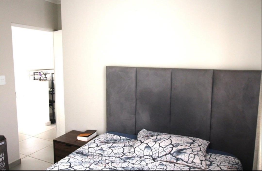 To Let 3 Bedroom Property for Rent in Little Falls Gauteng
