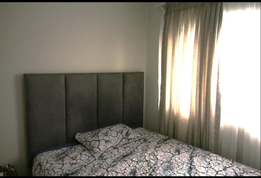 To Let 3 Bedroom Property for Rent in Little Falls Gauteng
