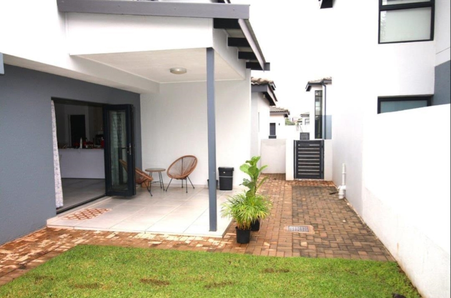 To Let 3 Bedroom Property for Rent in Little Falls Gauteng