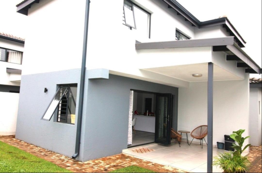 To Let 3 Bedroom Property for Rent in Little Falls Gauteng