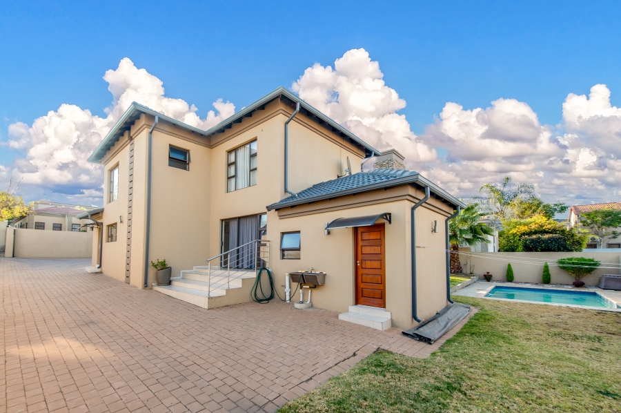 To Let 4 Bedroom Property for Rent in Willaway Gauteng