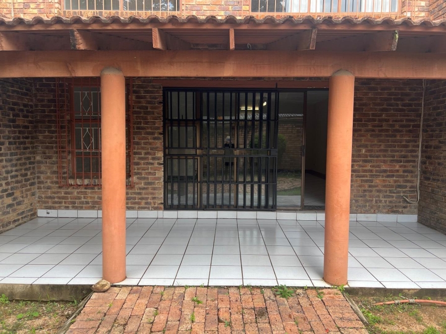 4 Bedroom Property for Sale in Woodmead Gauteng